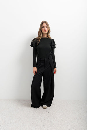 RUFFLED KNITTED SWEATER