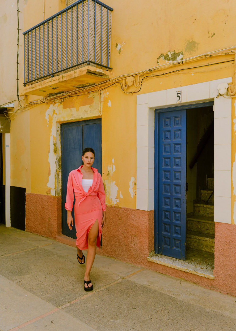 MIDI SKIRT WITH SLIPPING