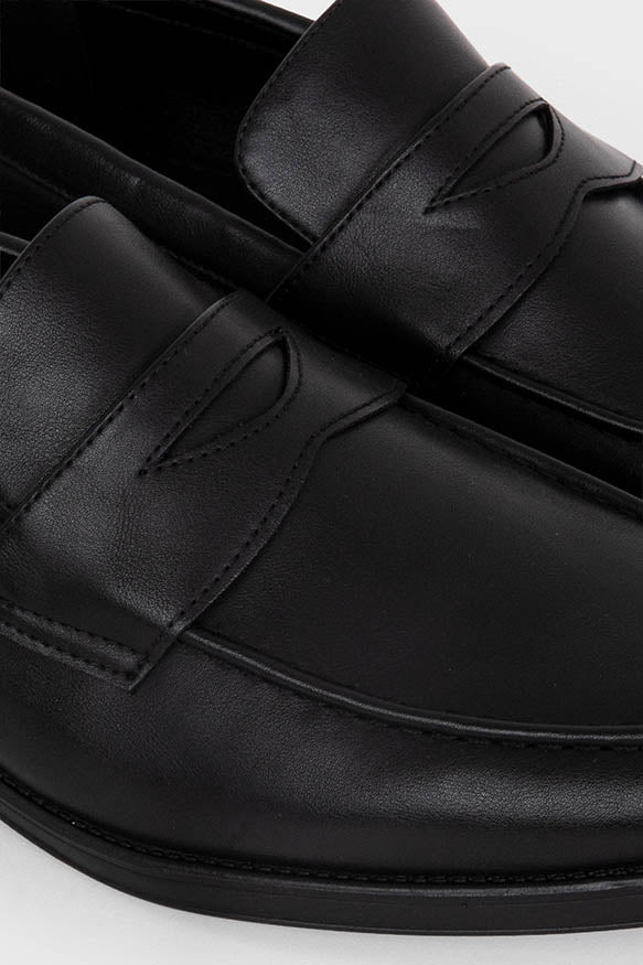 MOCASÍN ANTIFAZ NEGRO