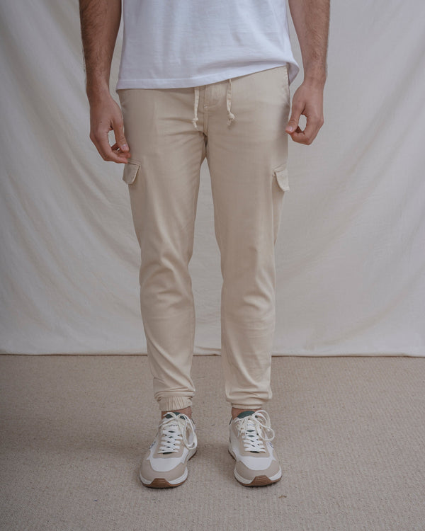 PANTALÓN CHINO CARGO CON GOMA BEIGE