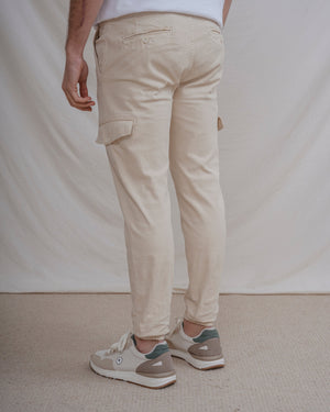 PANTALÓN CHINO CARGO CON GOMA BEIGE