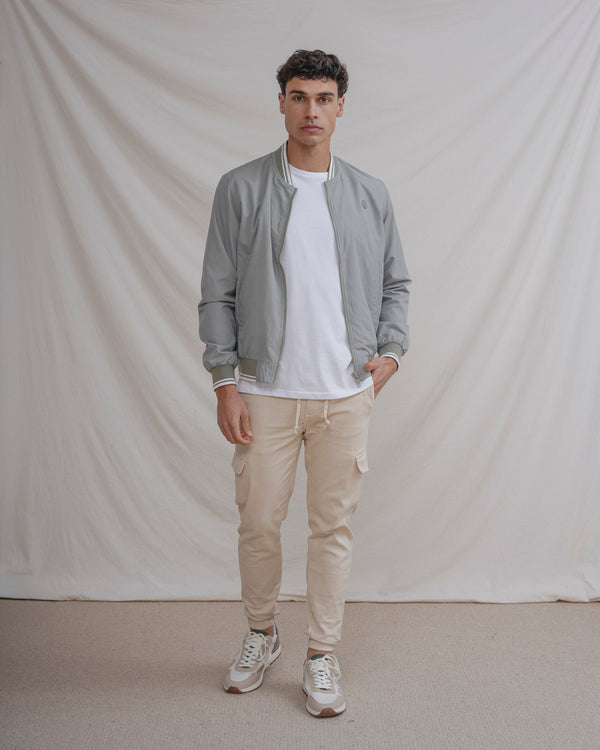 PANTALÓN CHINO CARGO CON GOMA BEIGE