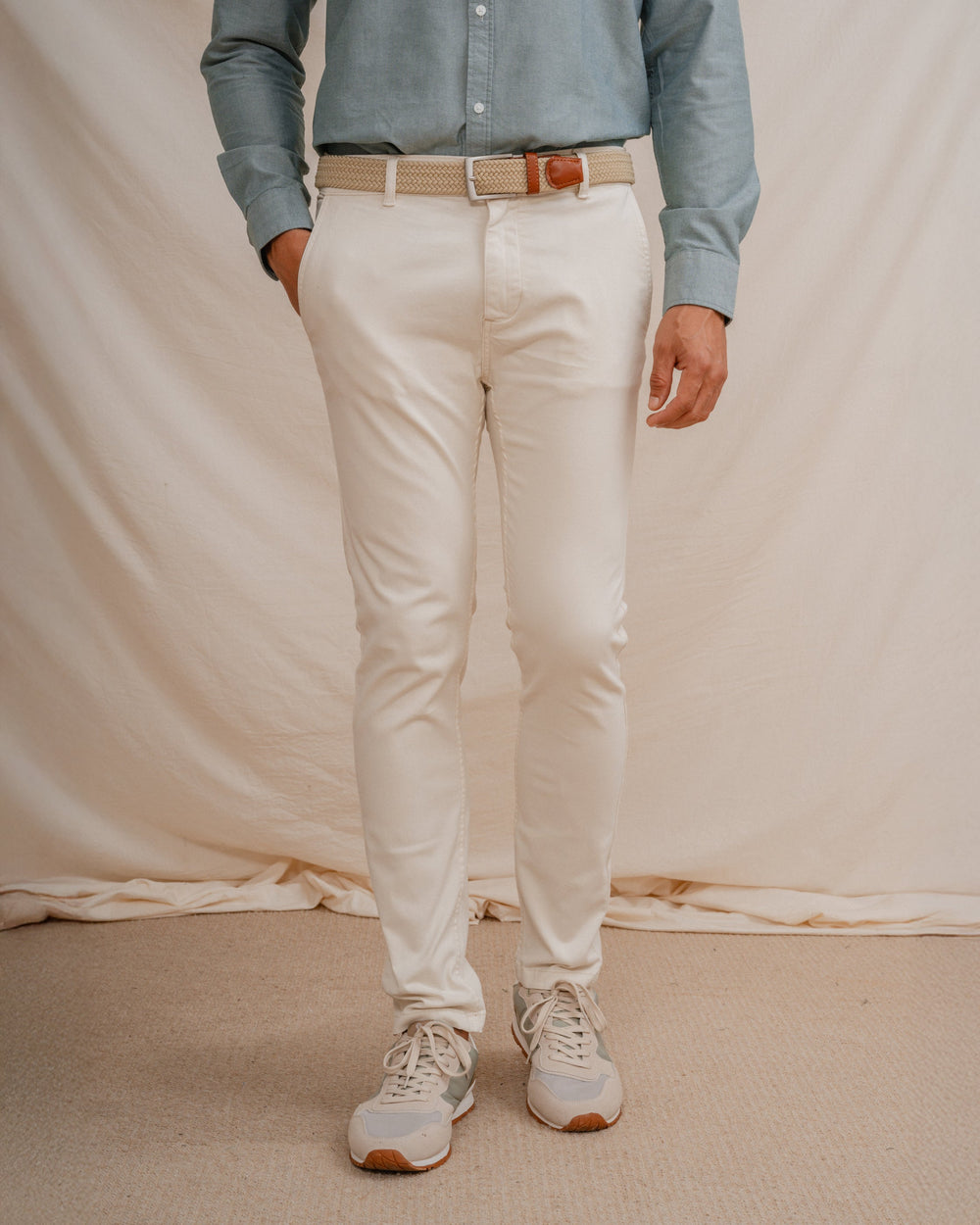 CHINO BÁSICO SLIM BEIGE CLARO