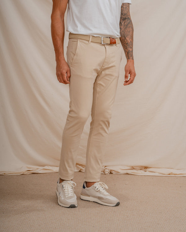 CHINO BÁSICO SLIM CAMEL