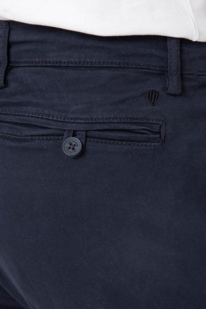 PANTALÓN CHINO PINZAS MARINO