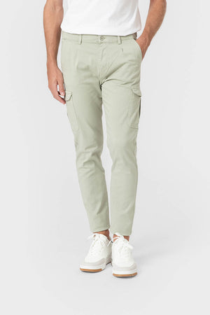 PANTALÓN CHINO SLIM PINZAS CARGO
