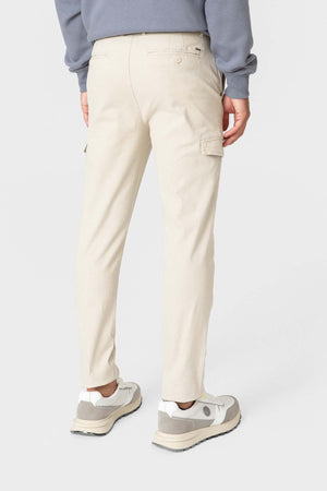 PANTALÓN CHINO CARGO BEIGE
