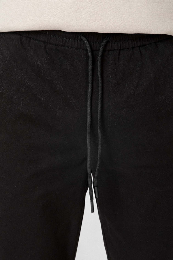 PANTALÓN JOGGER NEGRO