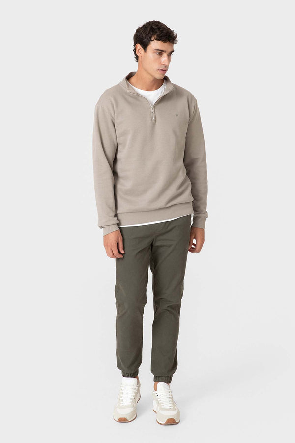 PANTALÓN JOGGER CASUAL KAKI