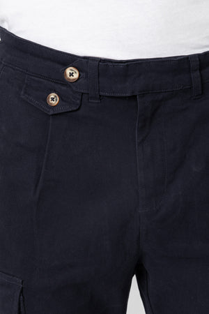 PANTALÓN CHINO CARGO PINZAS MARINO