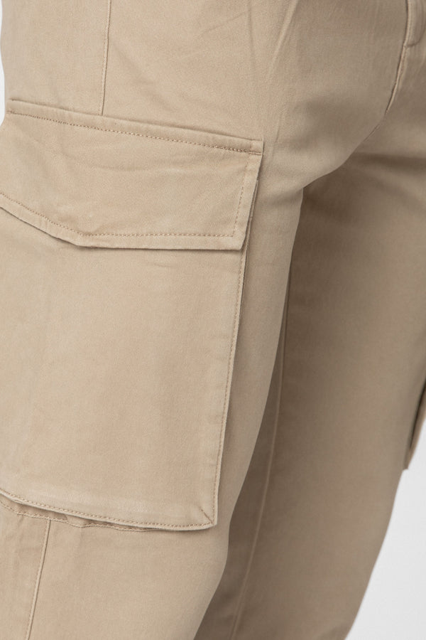 PANTALÓN CHINO CARGO PINZAS BEIGE