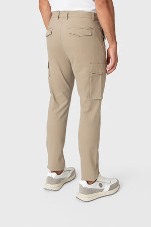 PANTALÓN CHINO CARGO PINZAS BEIGE