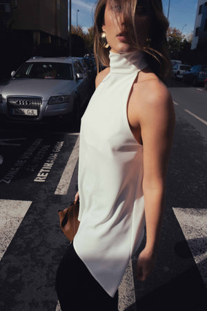 TOP HALTER ASIMÉTRICO