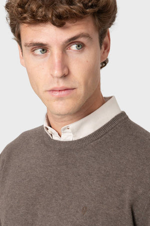 JERSEY CUELLO CAJA MARRÓN