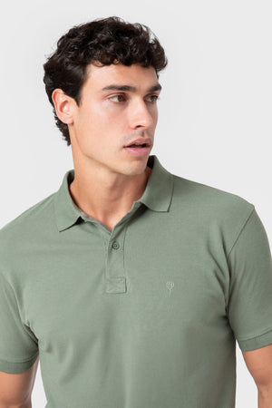 POLO BÁSICO REGULAR FIT VERDE