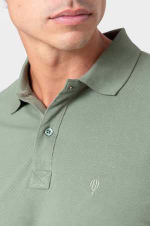 POLO BÁSICO REGULAR FIT VERDE