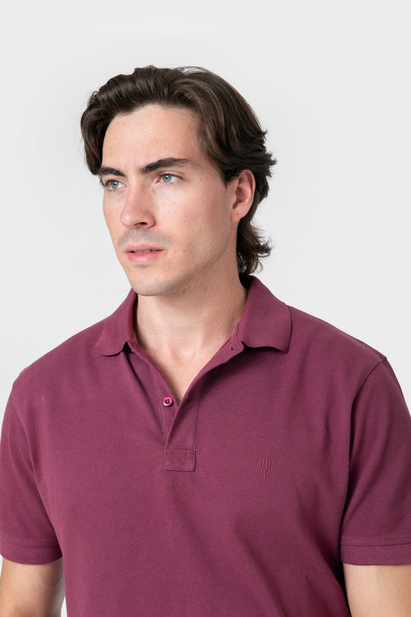 POLO BÁSICO REGULAR FIT BURDEOS