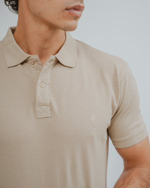 POLO BÁSICO REGULAR FIT BEIGE