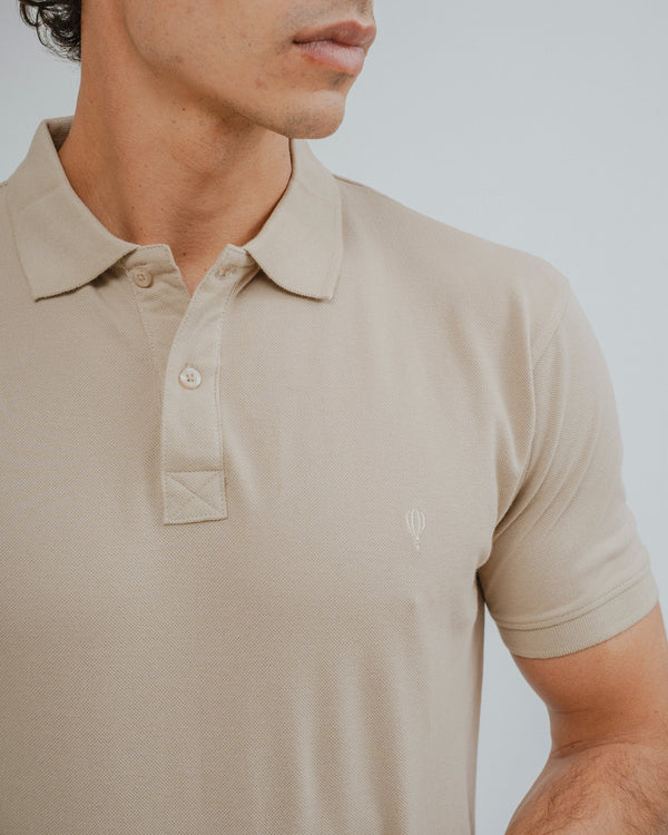 POLO BÁSICO REGULAR FIT BEIGE