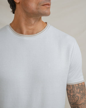 CAMISETA ESTRUCTURA LINEA CONTRASTE