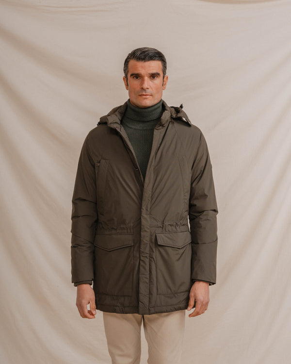 PARKA CON CAPUCHA VERDE