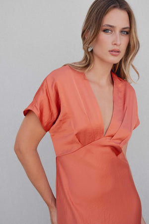 VESTIDO MIDI SATINADO