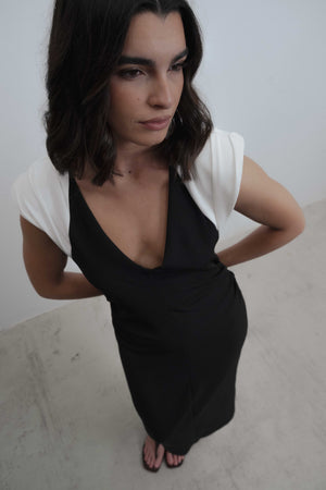 VESTIDO MIDI COMBINADO HOMBRERAS