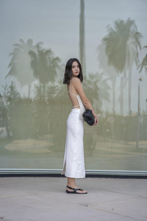 Haut ouvert dans le dos