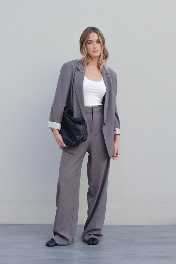 PANTALÓN ANCHO PINZAS