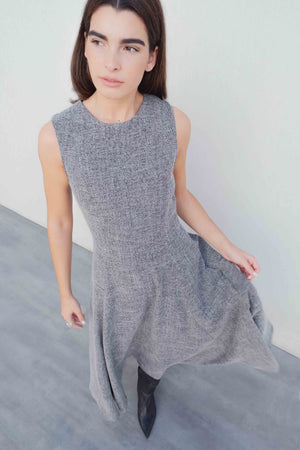 VESTIDO MIDI ESTRUCTURA