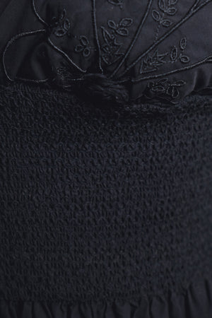 VESTIDO MIDI BORDADO