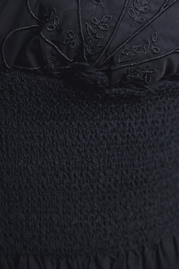 VESTIDO MIDI BORDADO