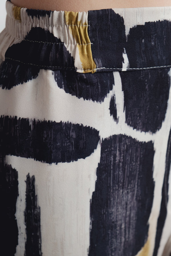 PRINTED PANTS