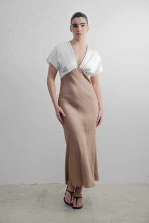 VESTIDO SATINADO VIVOS CONTRASTE