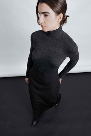 FALDA MIDI ABERTURA TRASERA