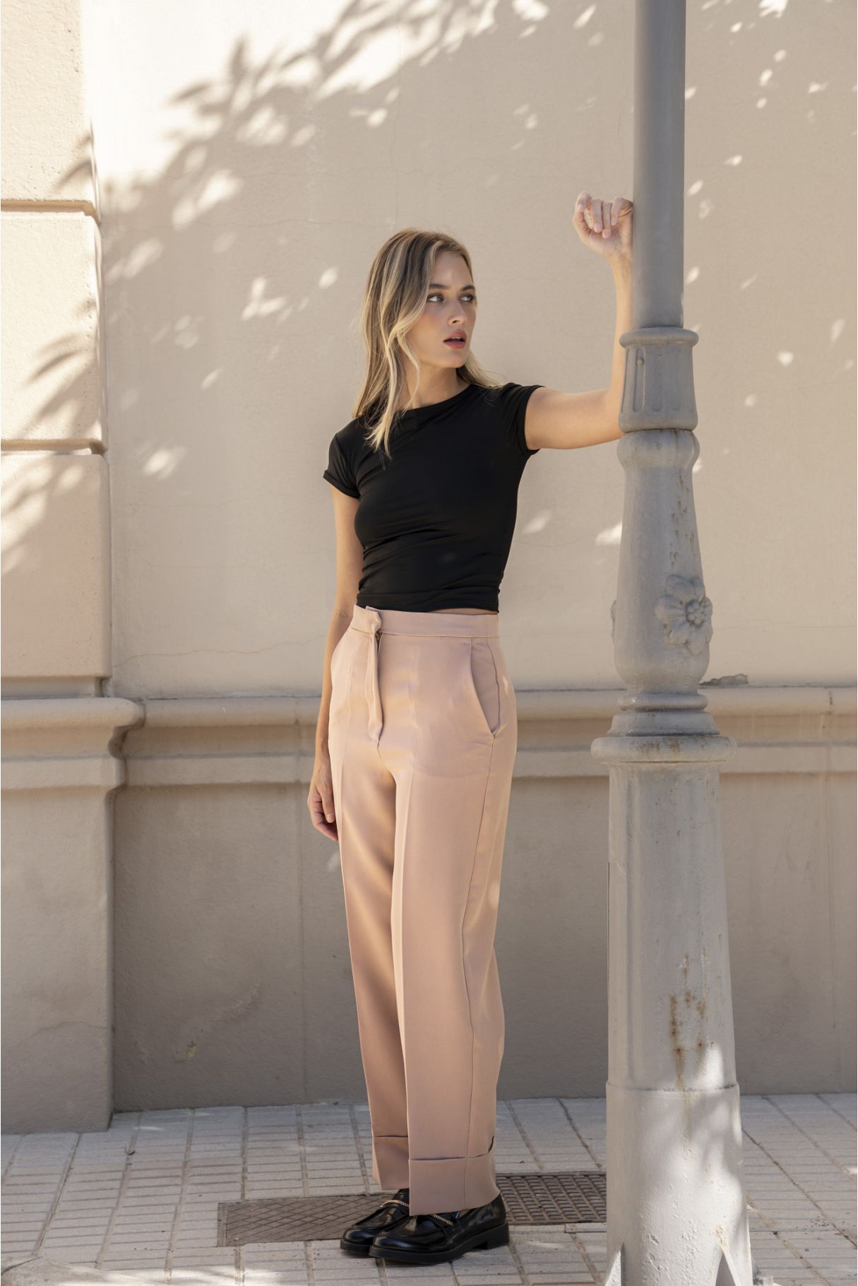 PANTALON À REVERS