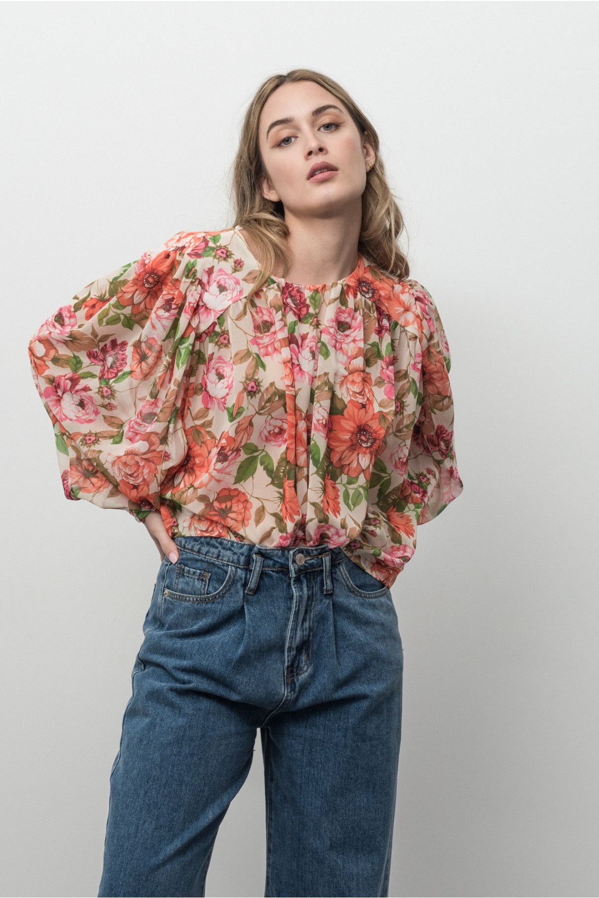 BLUSA DE IMPRESSÃO FLORAL