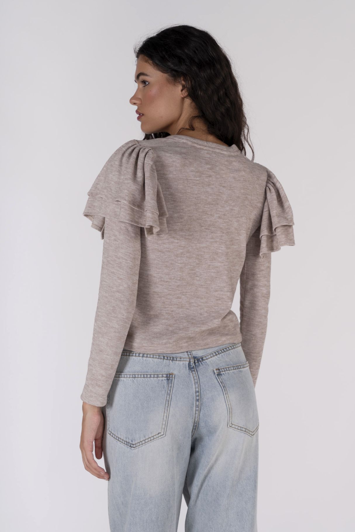 RUFFLED T-SHIRT