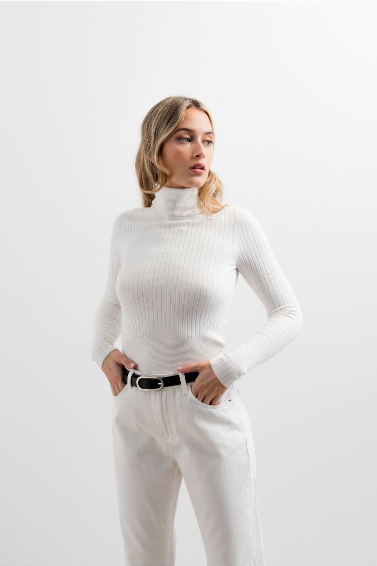 KNIT SWEATER WITH HIGH NECK