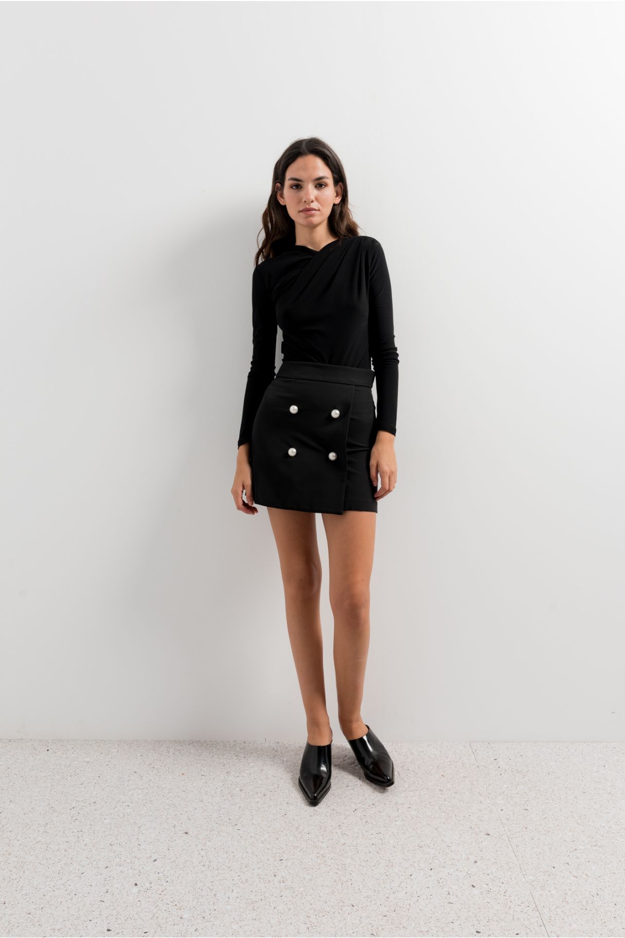 MINI SKIRT WITH PEARL BEAD BUTTONS
