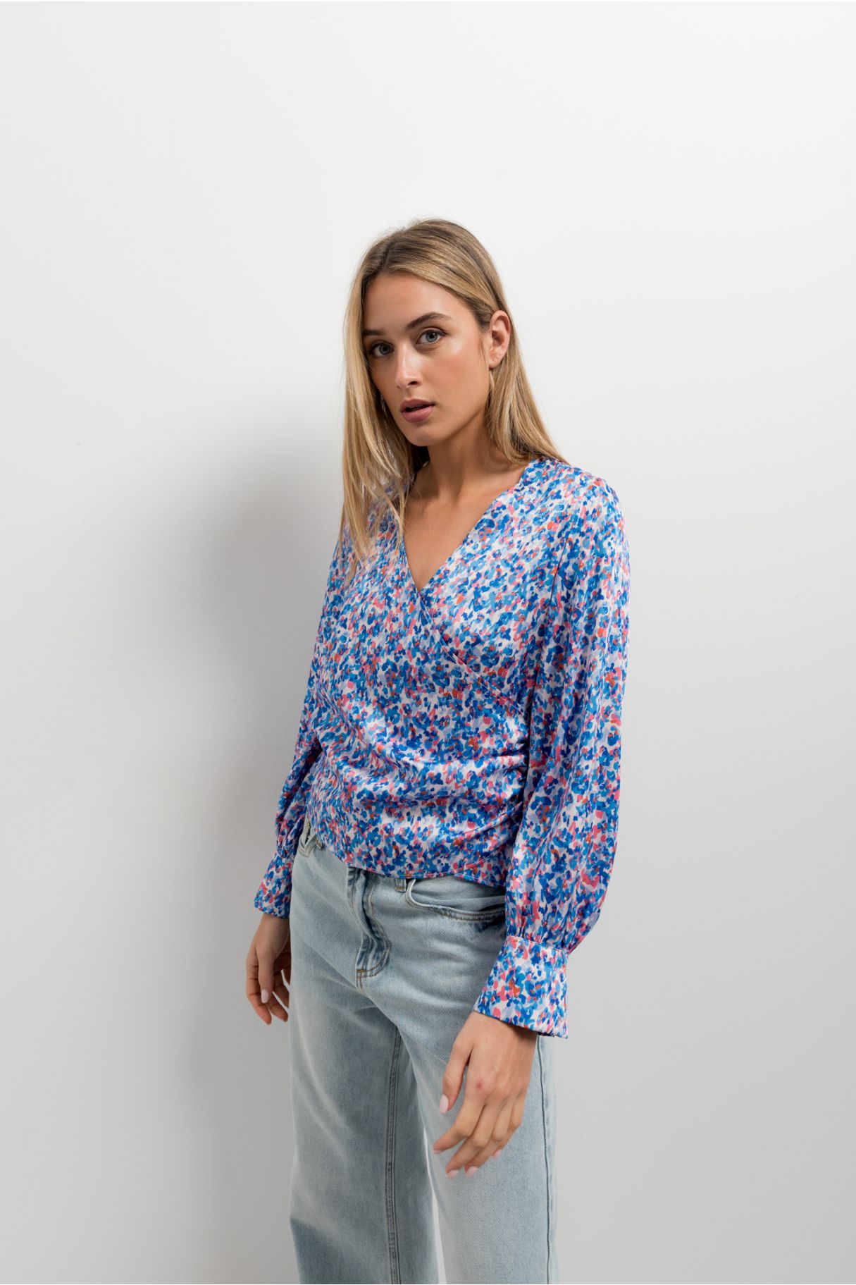 CROSSOVER PRINTED BLOUSE