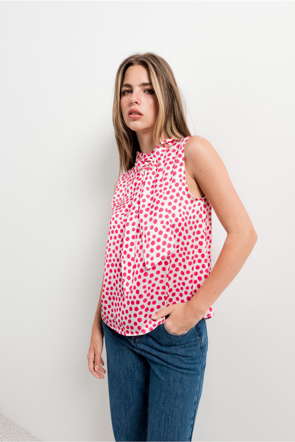 PRINTED TOP WITH TIED DETAIL