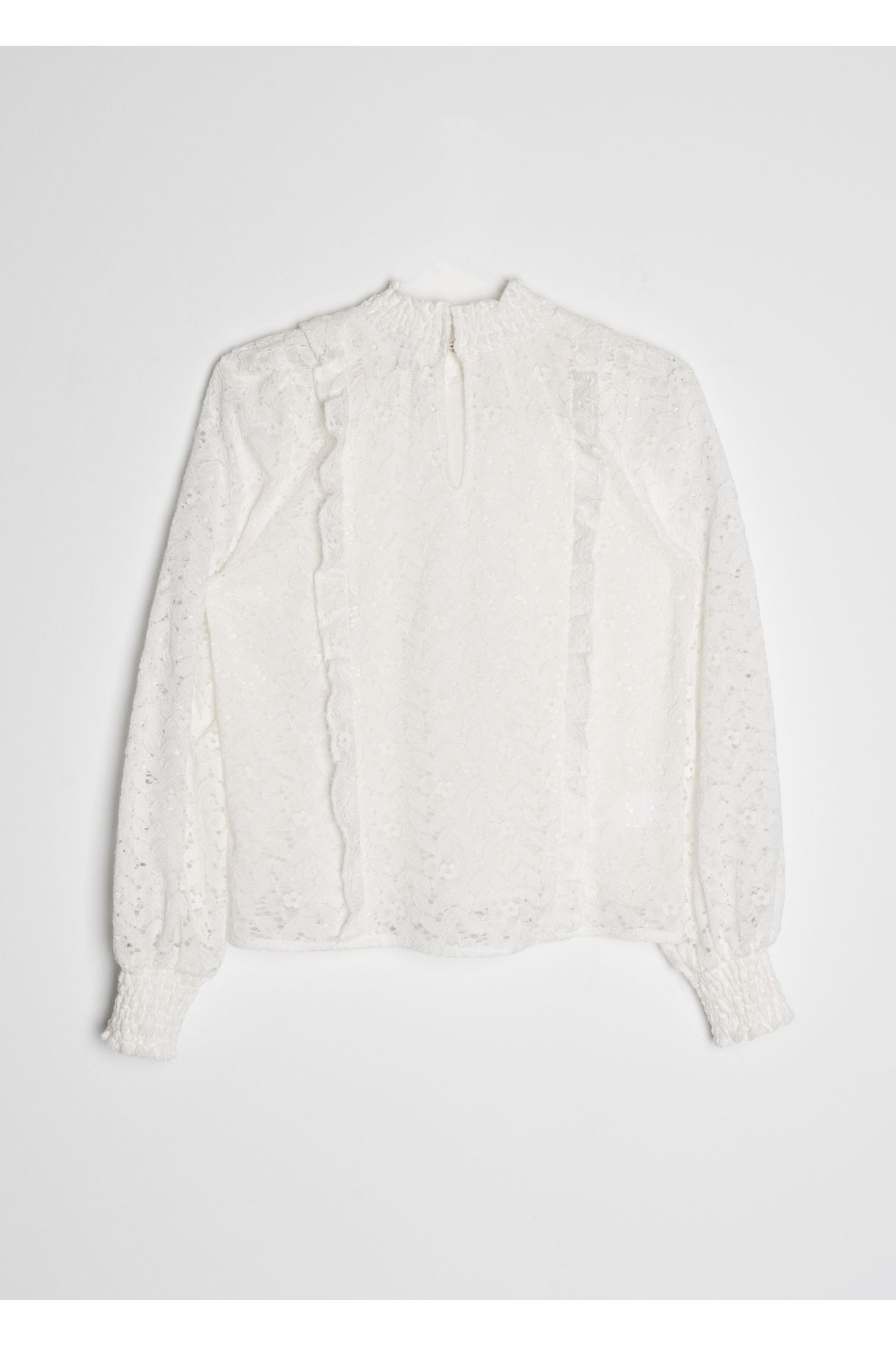 RUFFLED LACE TOP