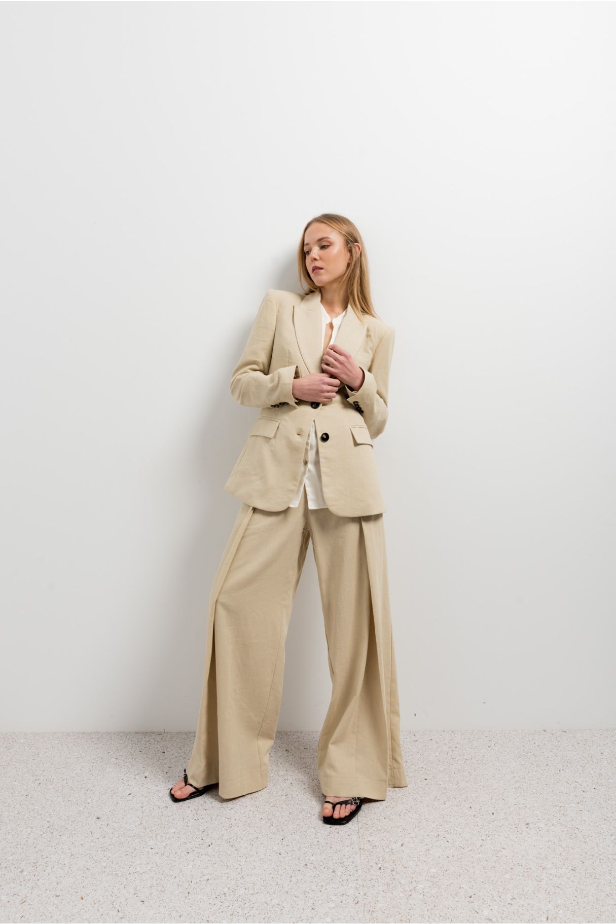 OVERSIZE TROUSERS WITH LINEN