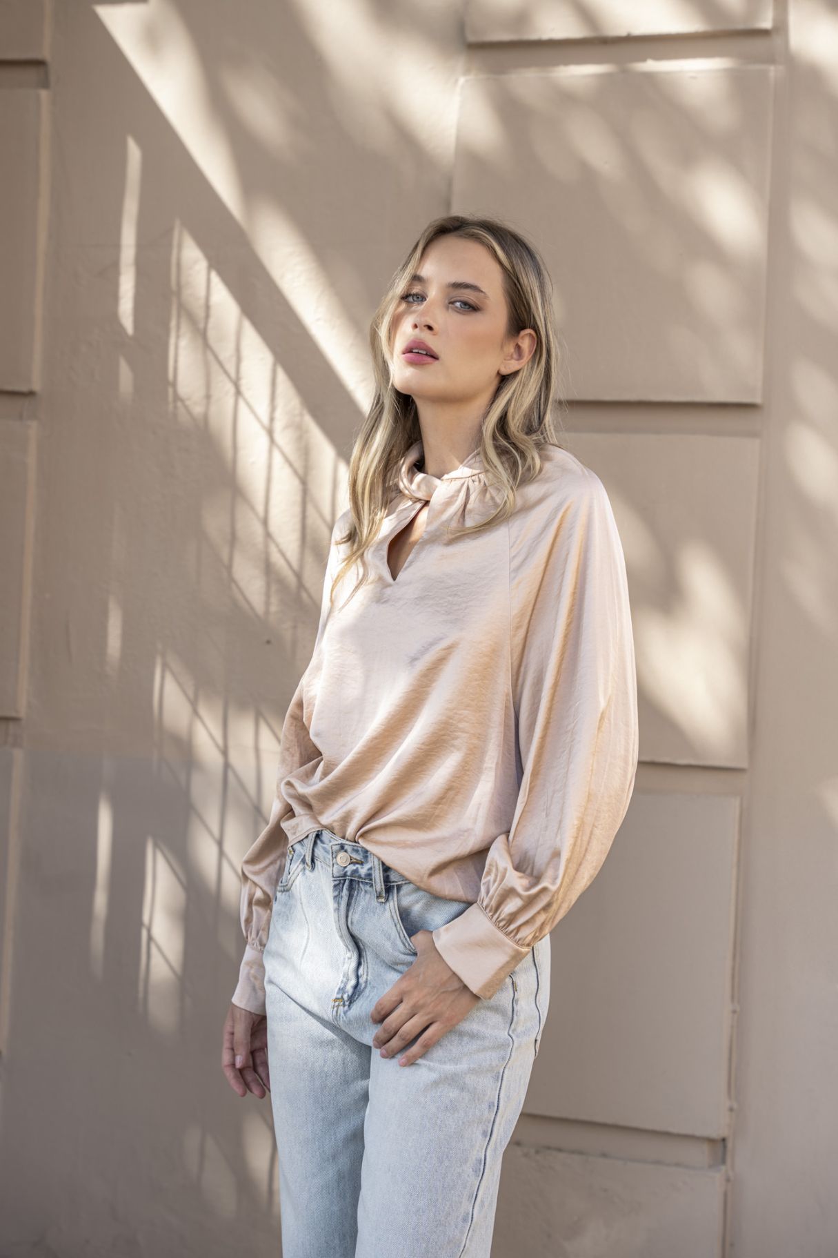 BLOUSE EN SATIN