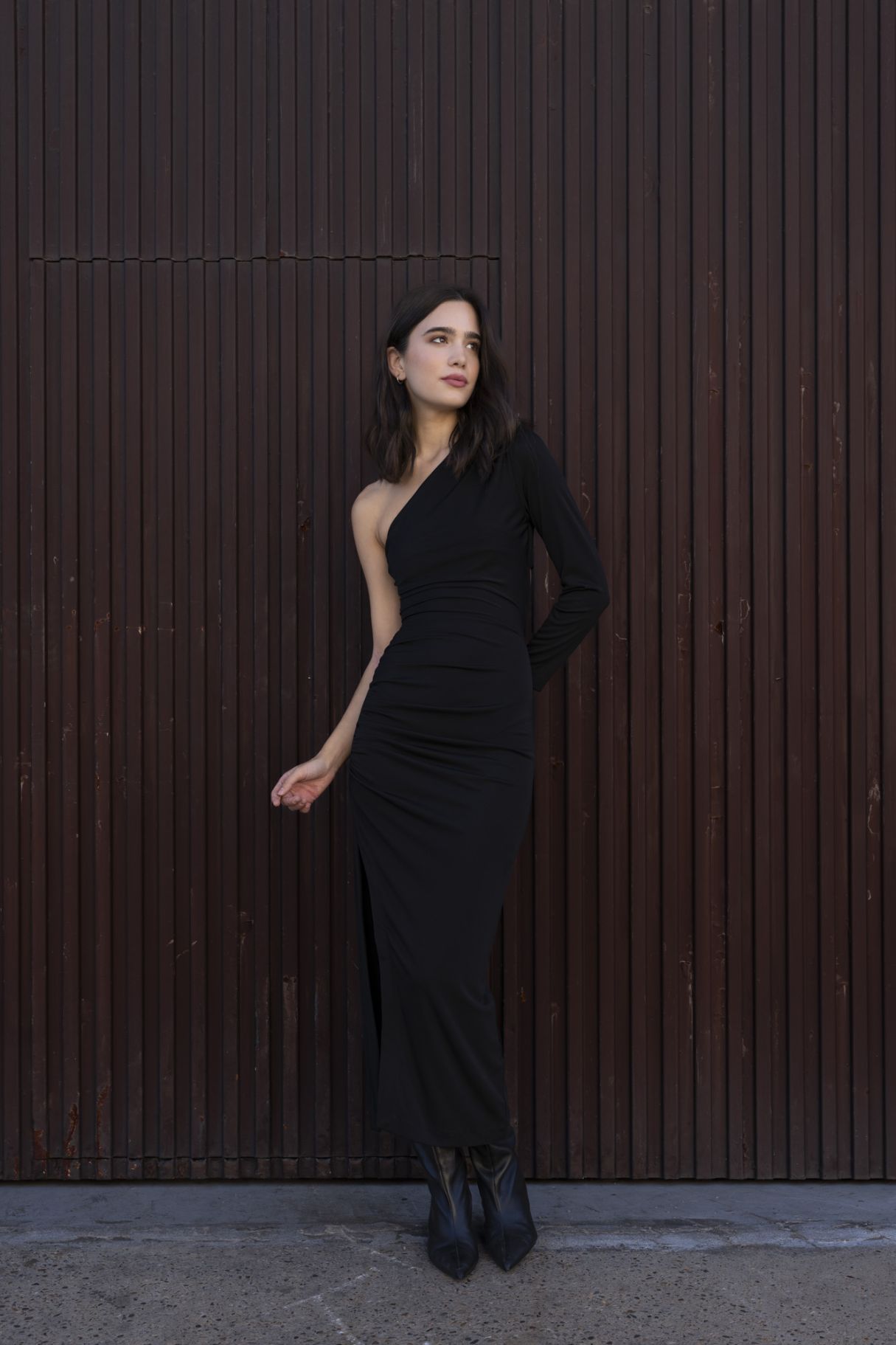 ASYMETRIC MIDI DRESS