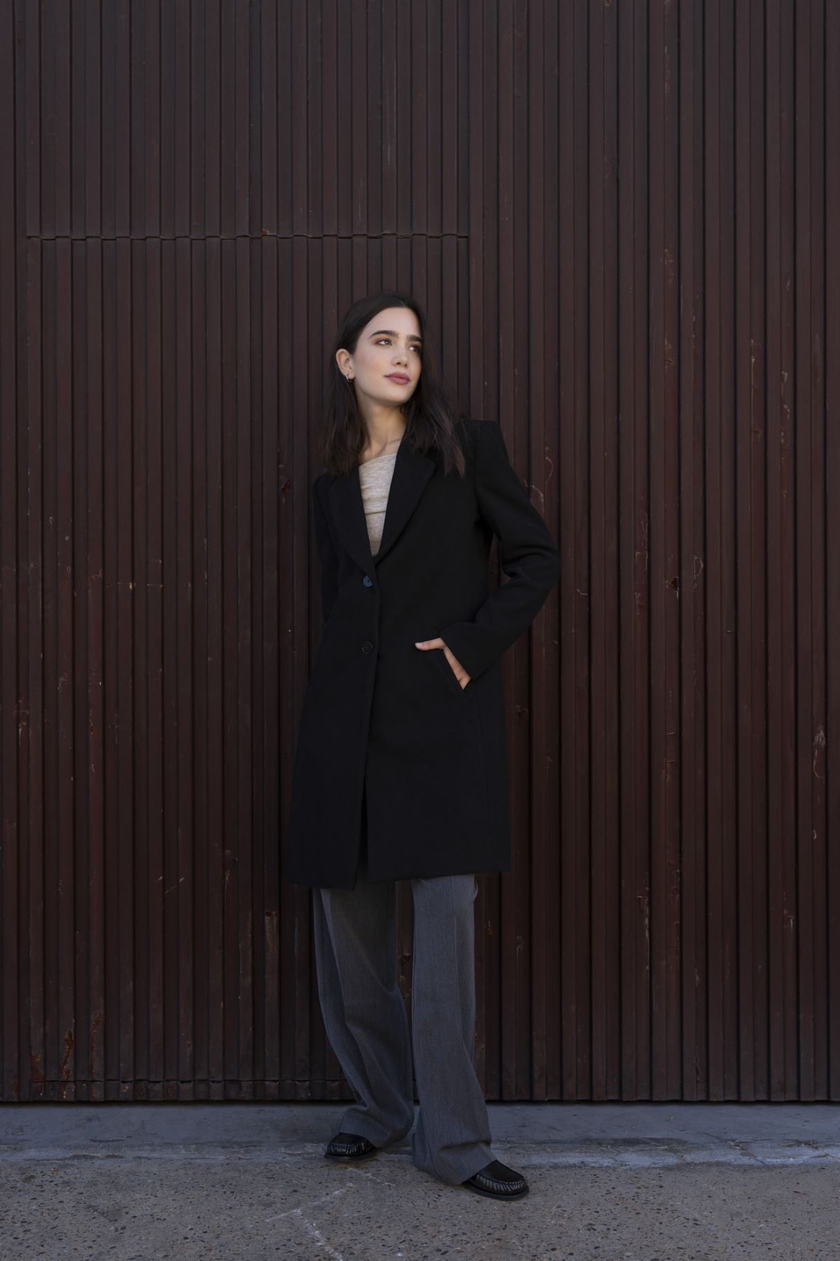 COAT WITH LAPEL COLLAR