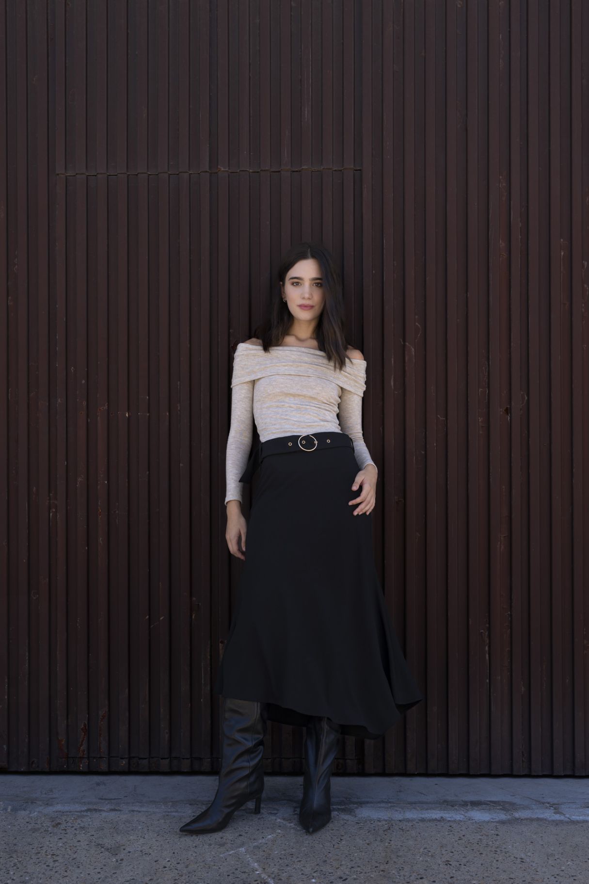 MIDI SKIRT WITH BELT