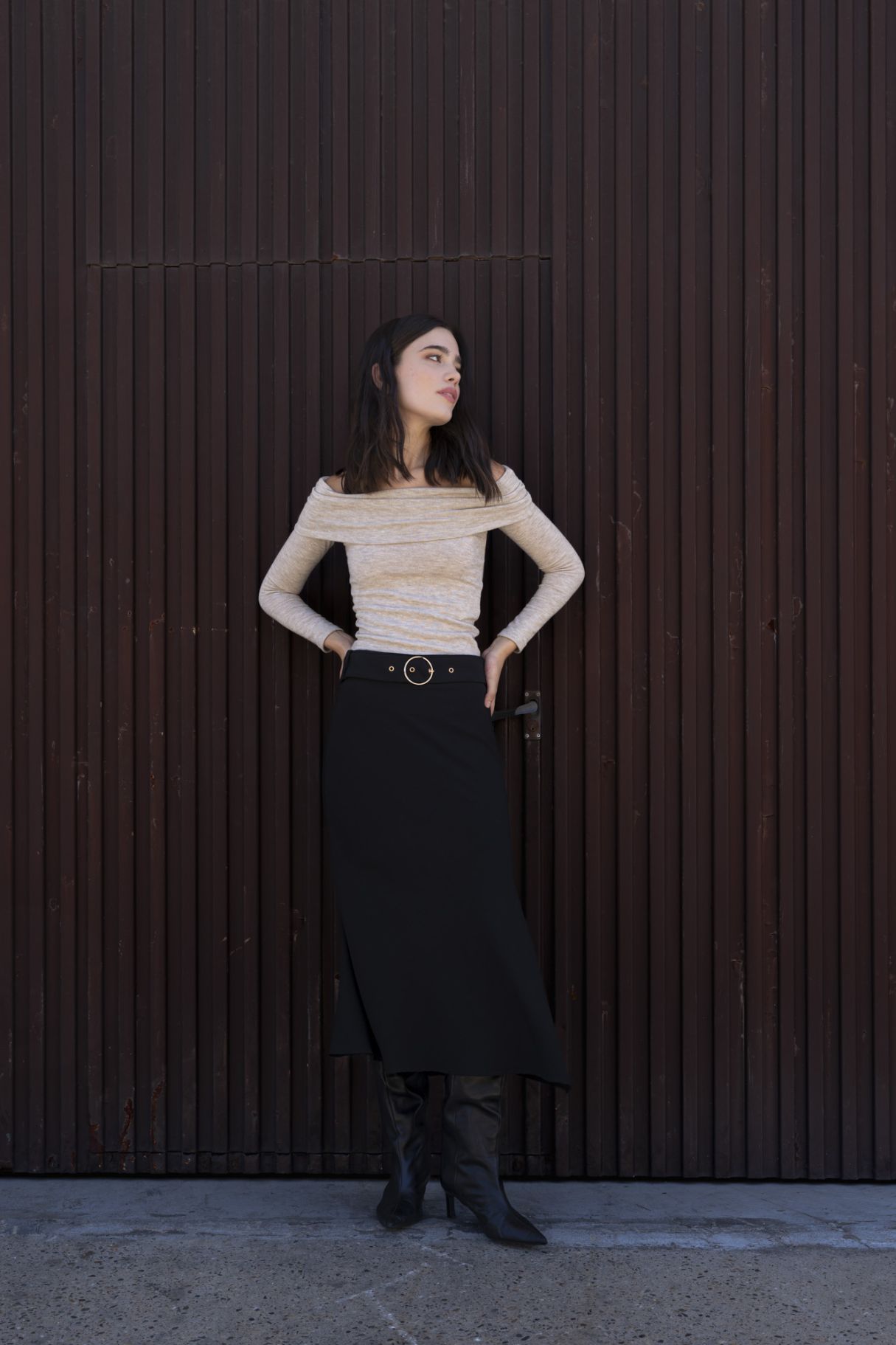 MIDI SKIRT WITH BELT