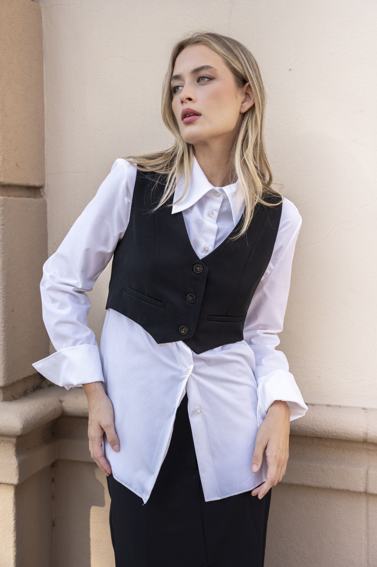 SHORT TAILORED WAISTCOAT